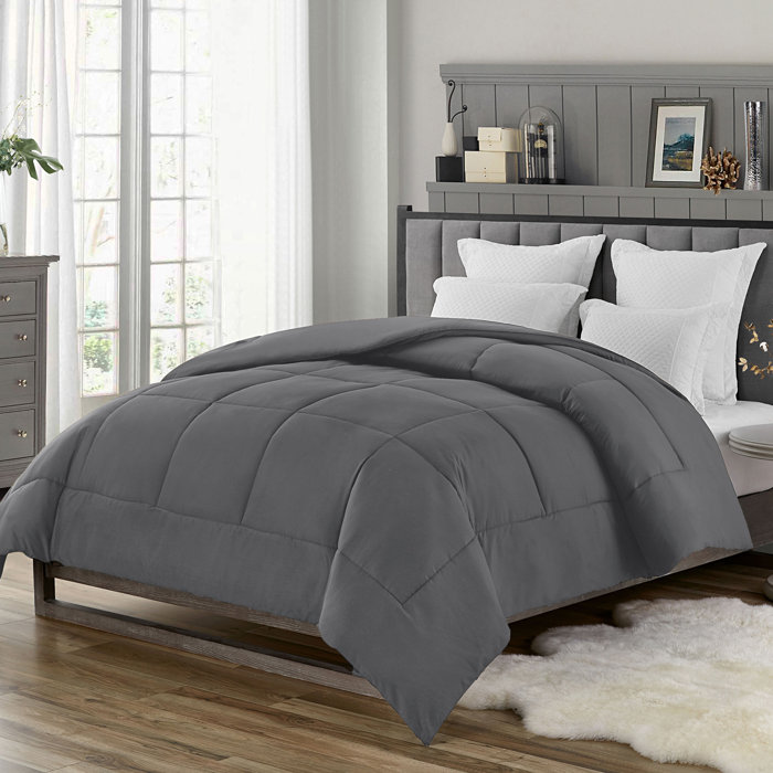 Ebern Designs Saulean Microfiber Reversible Traditional Comforter